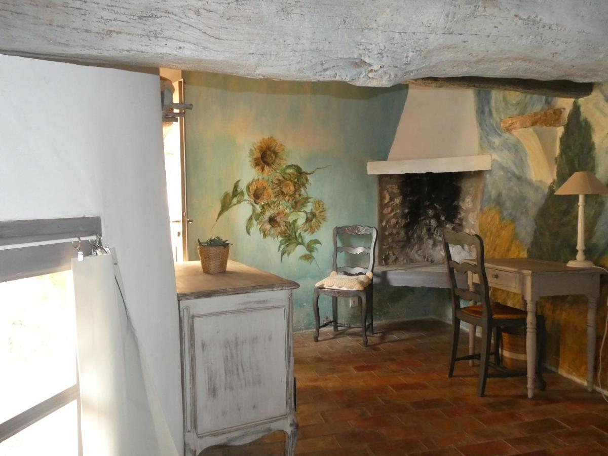Le Jas Des Aiguiers Hotel Saint-Saturnin-d'Apt Bagian luar foto