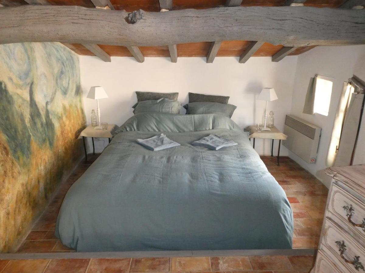 Le Jas Des Aiguiers Hotel Saint-Saturnin-d'Apt Bagian luar foto