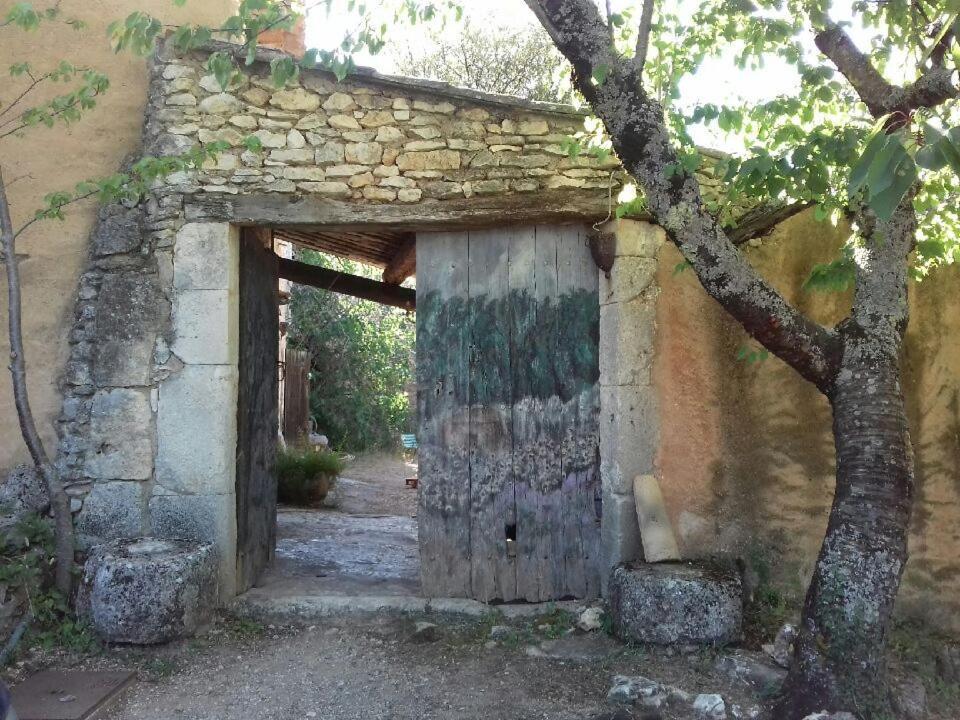 Le Jas Des Aiguiers Hotel Saint-Saturnin-d'Apt Bagian luar foto