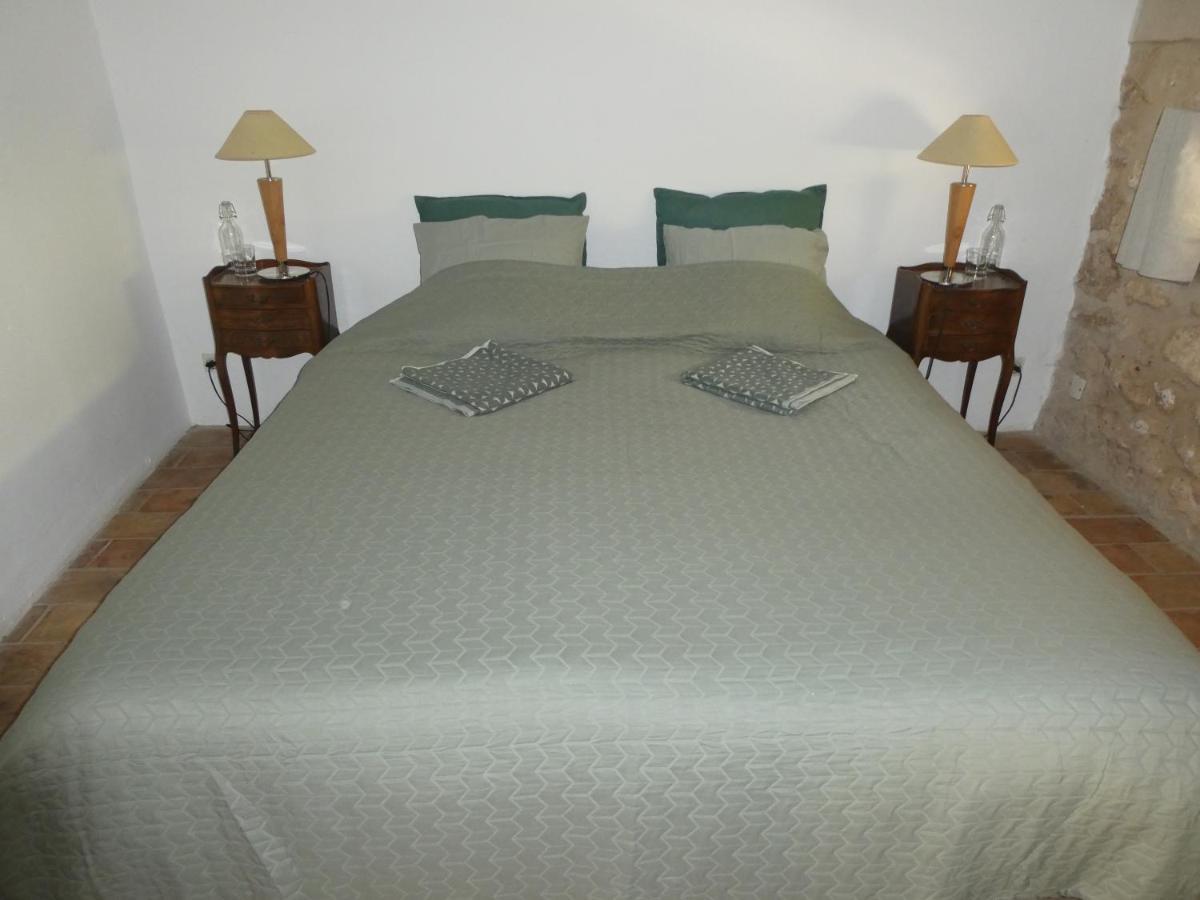 Le Jas Des Aiguiers Hotel Saint-Saturnin-d'Apt Bagian luar foto