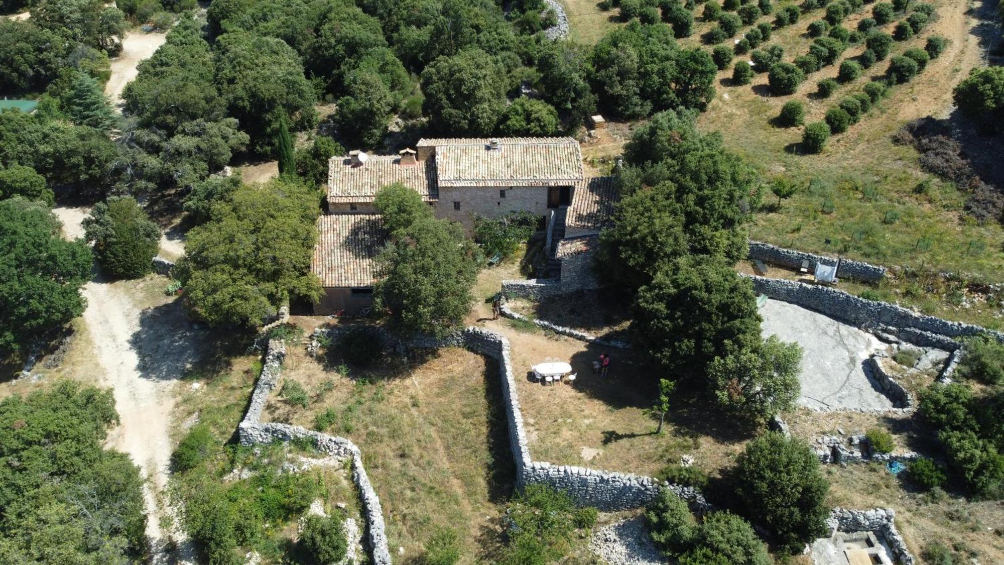 Le Jas Des Aiguiers Hotel Saint-Saturnin-d'Apt Bagian luar foto